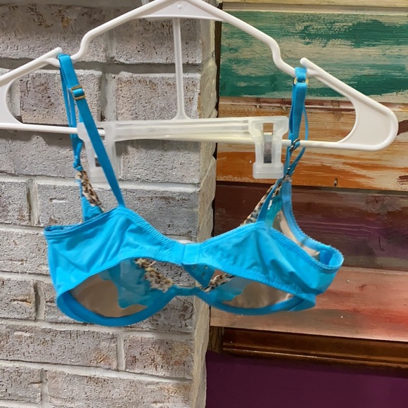 Like new size 34C VS  SUPER CUTE BRA - Picture 5 of 7